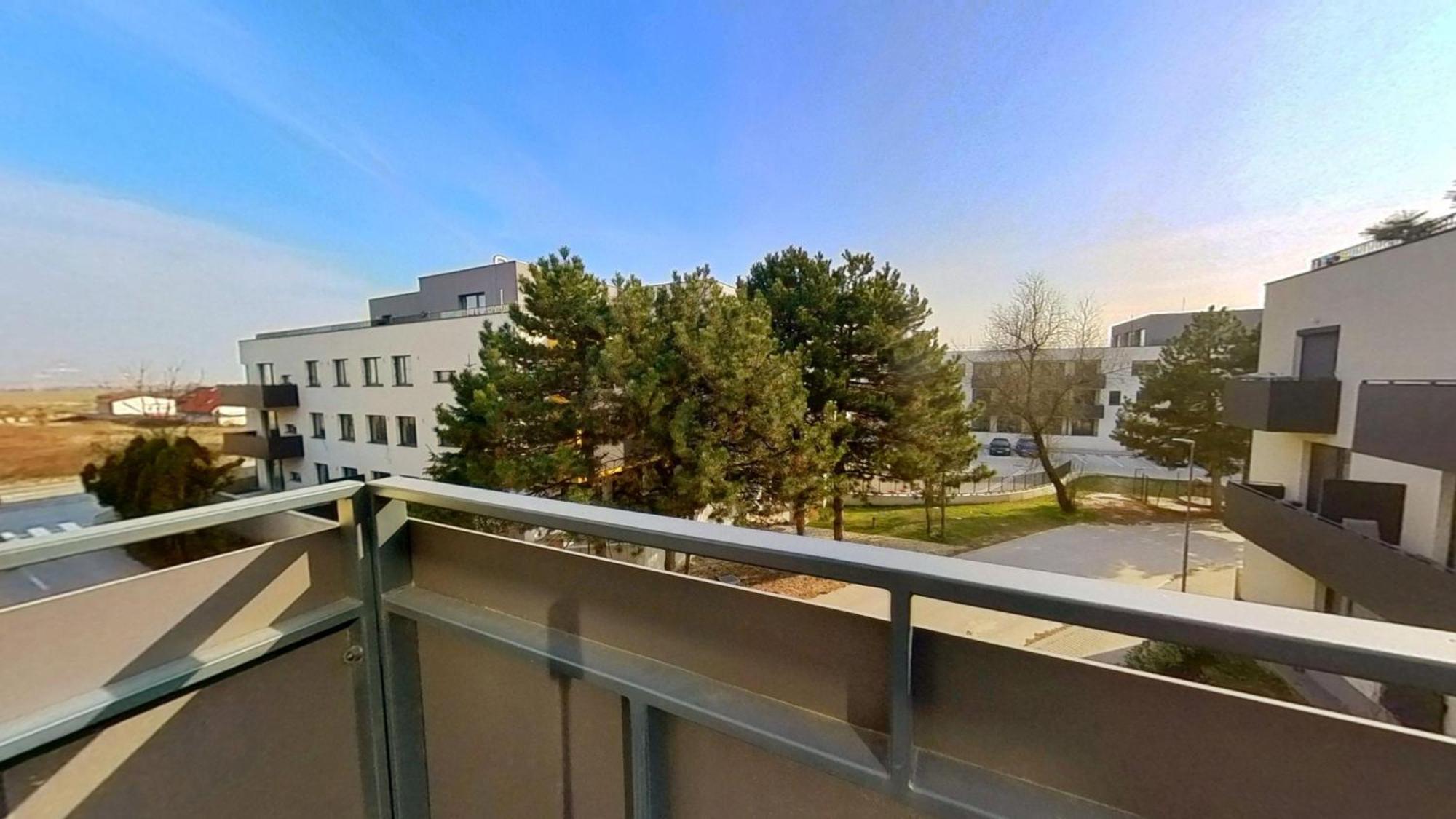 Air-Conditioned 2 Room Apartment, With Terrace, Rovinka, 302 Exterior photo